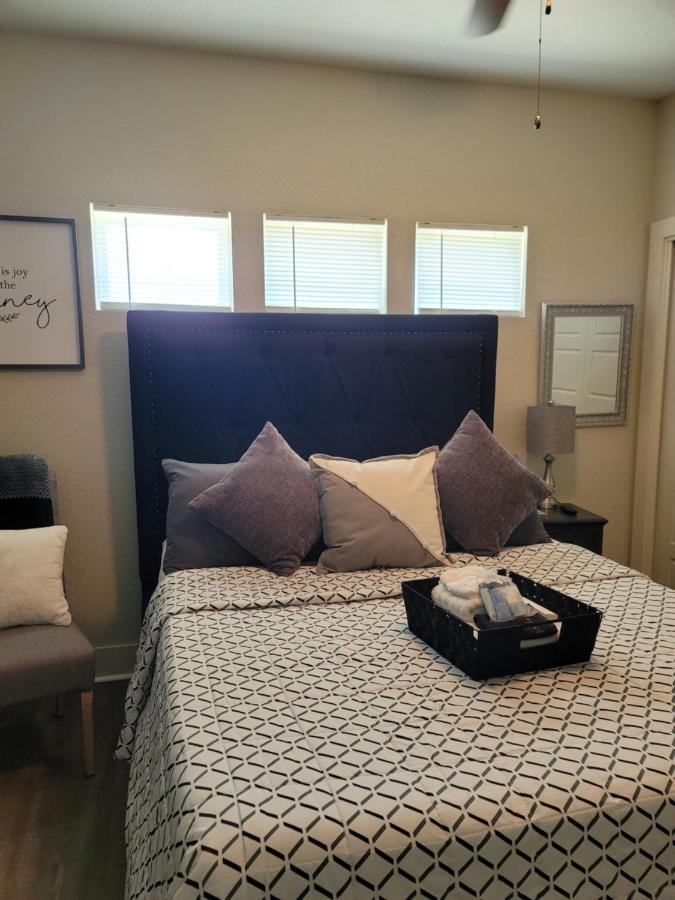 Spacious Townhouse Minutes From Downtown Sa. San Antonio Exterior photo